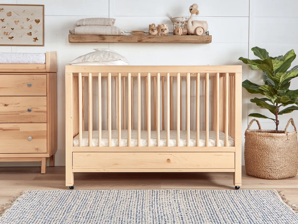 Culla da camera da letto 138×76×102 cm - legno chiaro - design naturale con contenitore inferiore